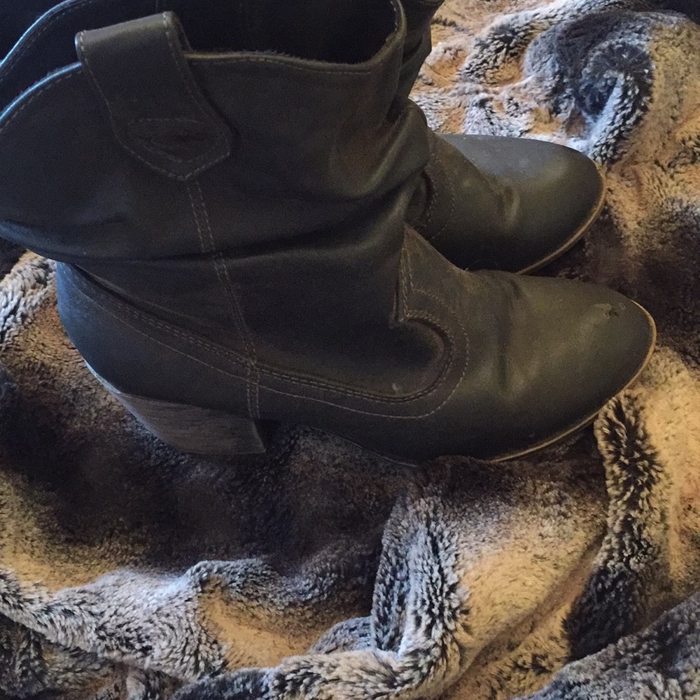 Rocket dog low rise cowgirl boots